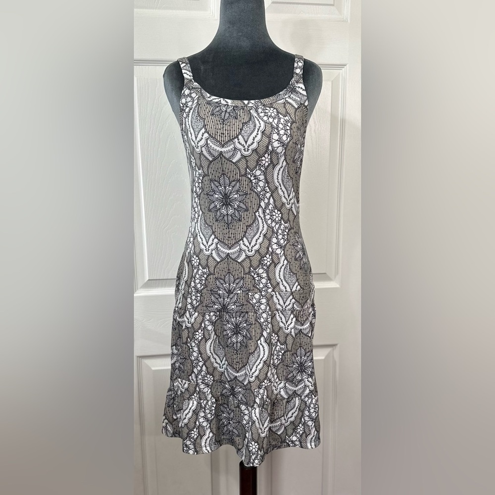 Prana Black and Gray Patterned Mini Dress athletic wear stretchy built in bra